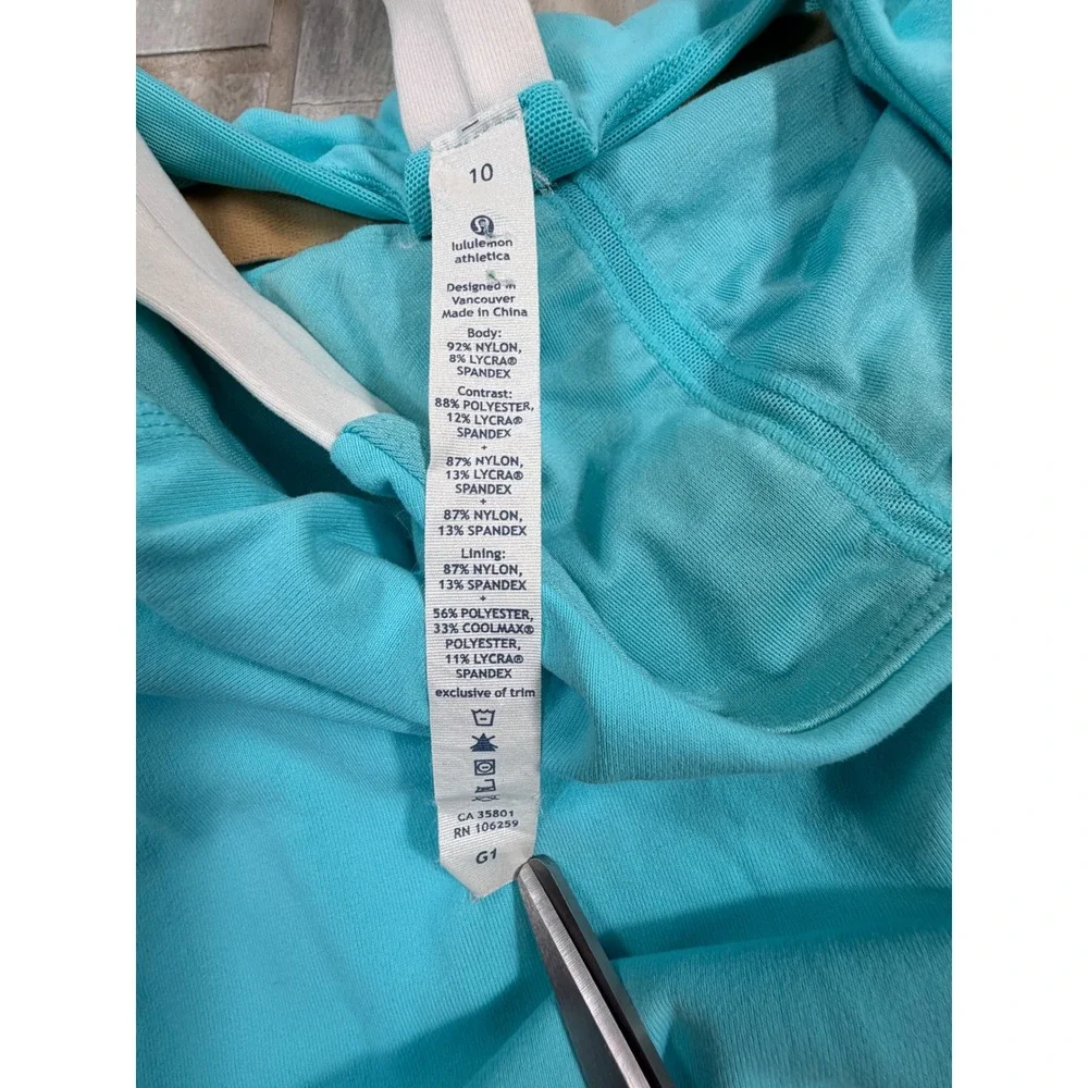 Lululemon Athletica Turquoise Racerback Tank Top with Built-in Bra Size 10